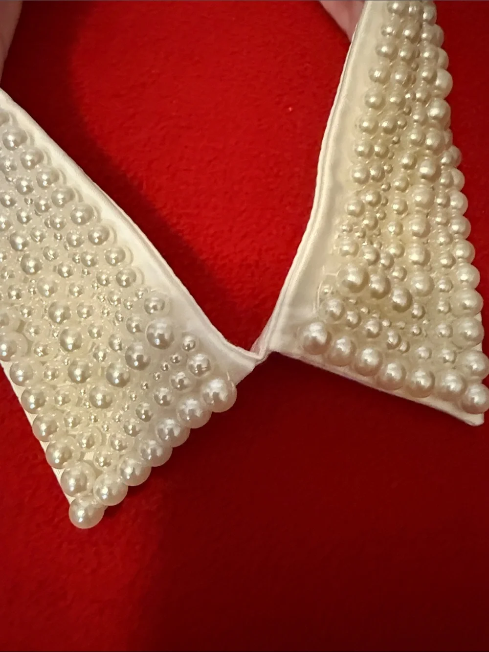 Pearl-Embellished Detachable Pear Embellished Collar - White
